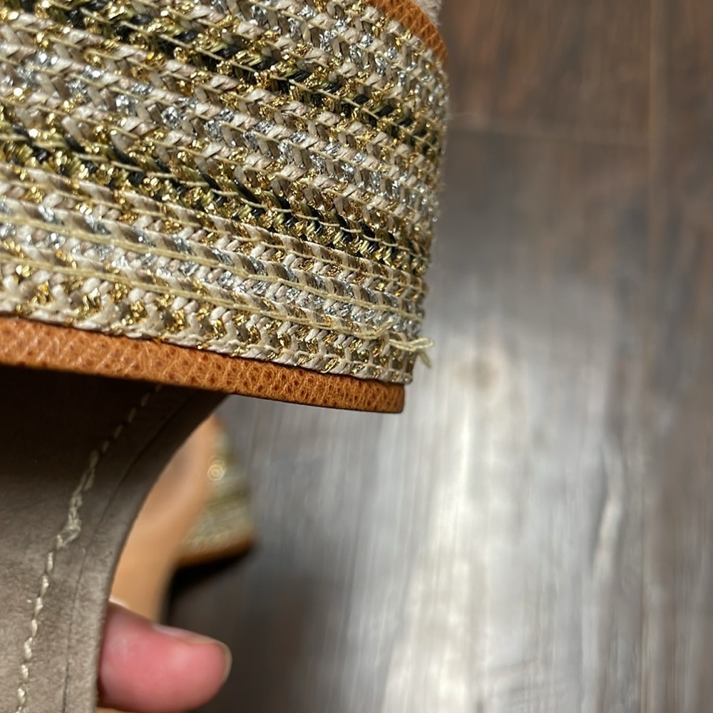 Eric Javits Tan and Gold Woven Slide Sandals - Picture 10 of 12
